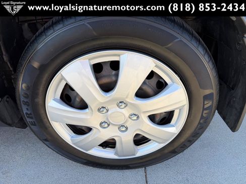 Used 2019 Toyota C-HR LE FWD image 29