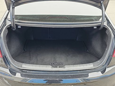 Used 2020 Hyundai Elantra SE w/ Cargo Package (C1) image 28