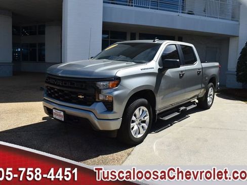 Used 2025 Chevrolet Silverado 1500 Custom image 5