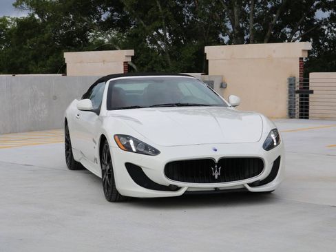 Used 2014 Maserati GranTurismo MC RWD image 12