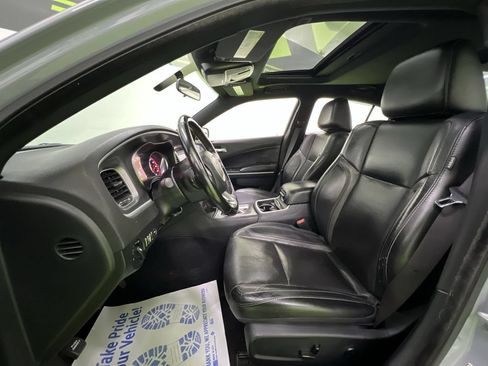 Used 2021 Dodge Charger SXT w/ Leather Interior Group RWD image 17