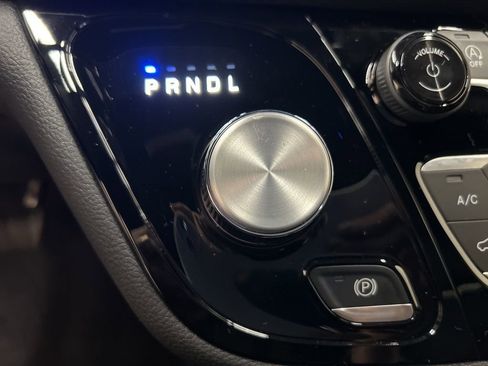 New 2026 Chrysler Pacifica Select FWD image 23