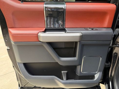 Used 2022 Ford F250 Platinum image 17