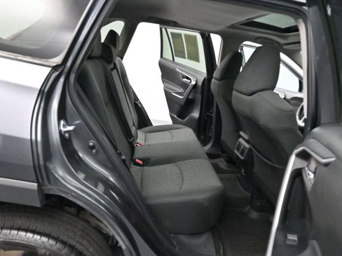 Used 2022 Toyota RAV4 XLE w/ Convenience Package image 35