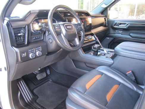 Used 2023 GMC Sierra 1500 AT4 w/ Technology Package image 13