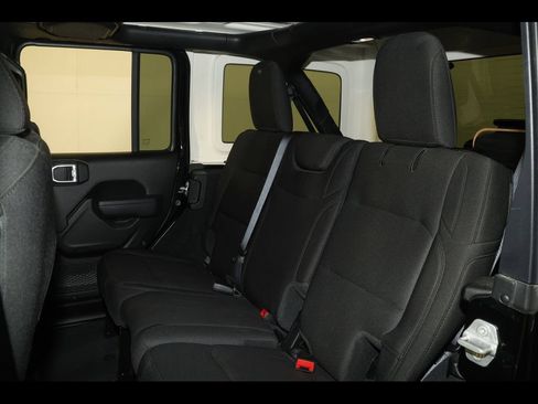 Used 2022 Jeep Wrangler Unlimited Sport AWD/4WD image 24