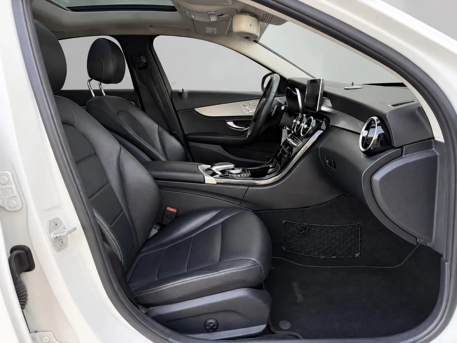 Used 2016 Mercedes-Benz C 300 4MATIC Sedan image 22