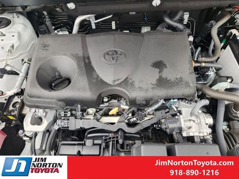 Used 2025 Toyota RAV4 XLE w/ Convenience Package image 32