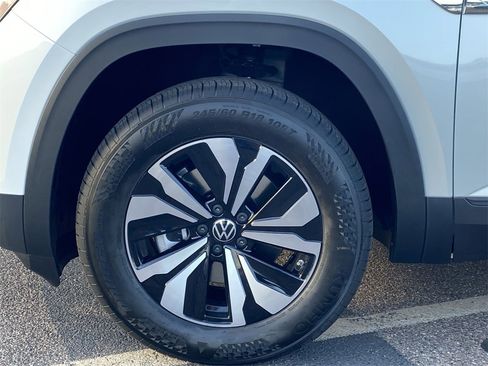 New 2026 Volkswagen Atlas Cross Sport SE image 7