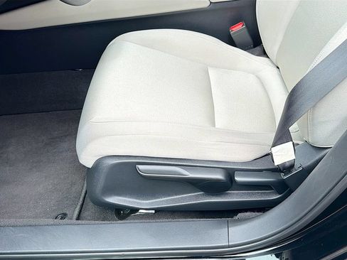 Used 2018 Honda Accord LX image 18