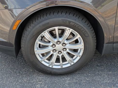 Used 2018 Cadillac XT5 AWD image 5