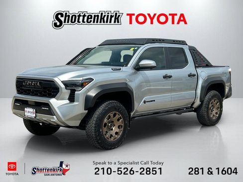 Used 2024 Toyota Tacoma 4x4 Double Cab Hybrid image 1