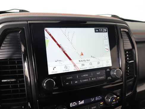 Used 2021 Nissan Titan PRO-4X w/ Pro-4x Convenience Package AWD/4WD image 7