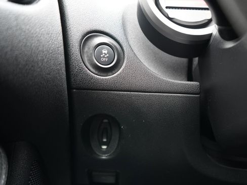 Used 2016 Nissan 370Z Coupe image 25