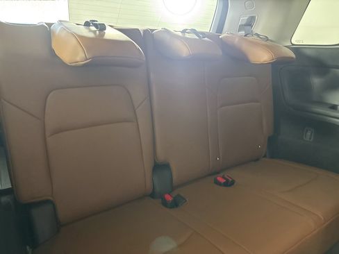 Used 2025 Nissan Pathfinder Platinum AWD/4WD image 34
