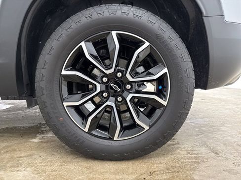 Used 2025 Chevrolet TrailBlazer ACTIV w/ Convenience Package image 10