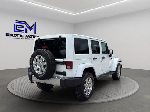 Used 2012 Jeep Wrangler Unlimited Sahara w/ Connectivity Group AWD/4WD image 5
