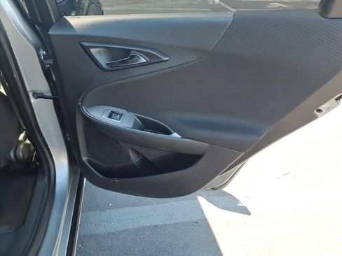 Used 2025 Chevrolet Malibu LS FWD image 26