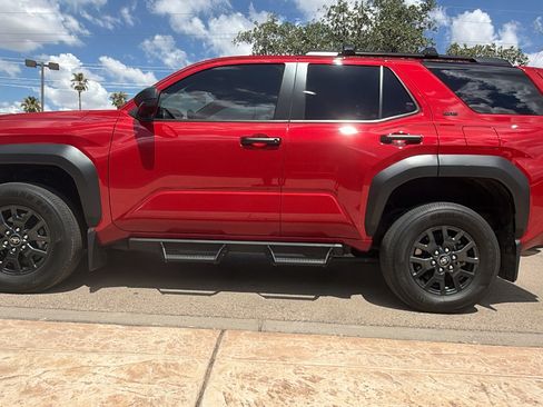 Used 2025 Toyota 4Runner SR5 AWD/4WD image 5