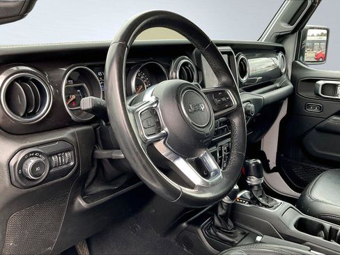 Used 2020 Jeep Wrangler Unlimited Sahara image 15