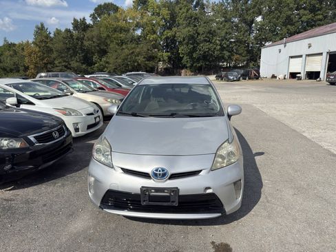 Used 2014 Toyota Prius Two FWD image 4