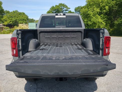 New 2026 RAM 2500 Laramie AWD/4WD image 11