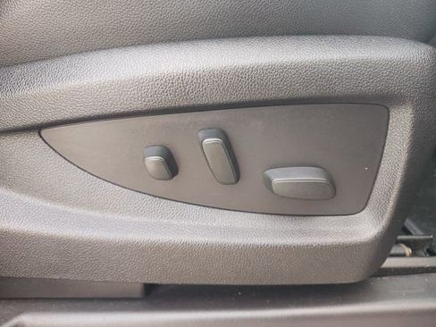 Used 2017 GMC Yukon SLT w/ Open Road Package image 12