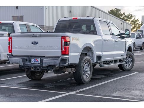 Used 2025 Ford F350 Lariat image 2