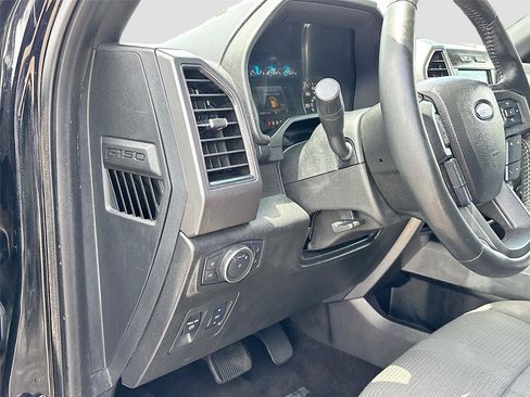 Used 2017 Ford F150 XLT w/ Equipment Group 302A Luxury RWD image 10