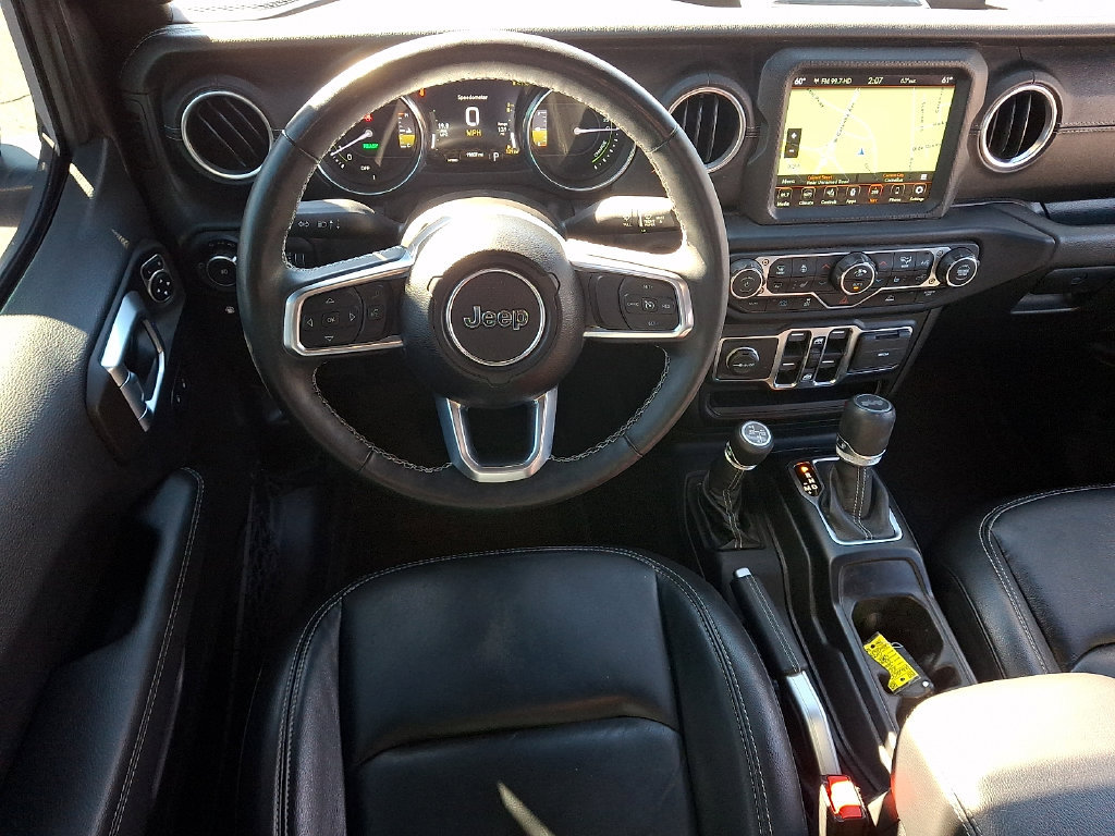 Used 2022 Jeep Wrangler Unlimited Sahara w/ Cold Weather Group AWD/4WD image 11