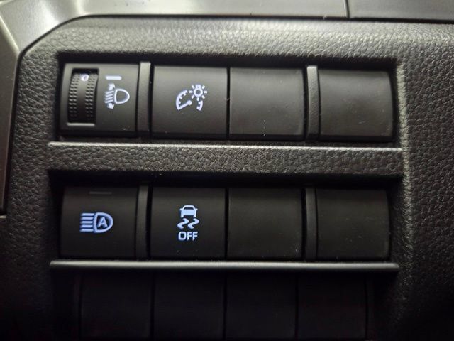 Used 2025 Toyota Camry SE w/ Convenience Package FWD image 68