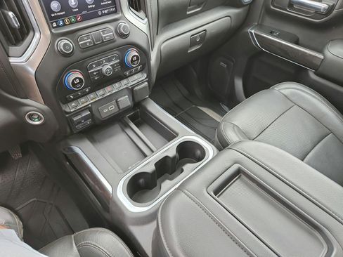 Used 2020 Chevrolet Silverado 1500 LTZ w/ LTZ Premium Package AWD/4WD image 17
