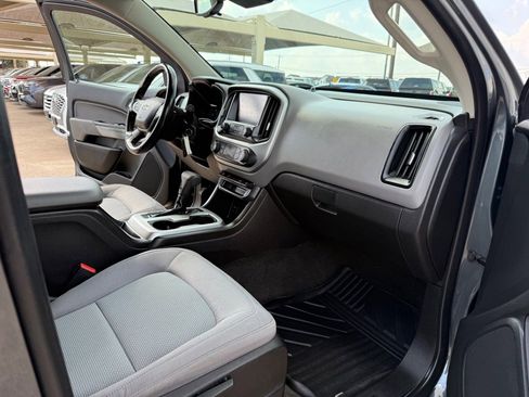 Used 2016 Chevrolet Colorado LT w/ LT Convenience Package RWD image 17