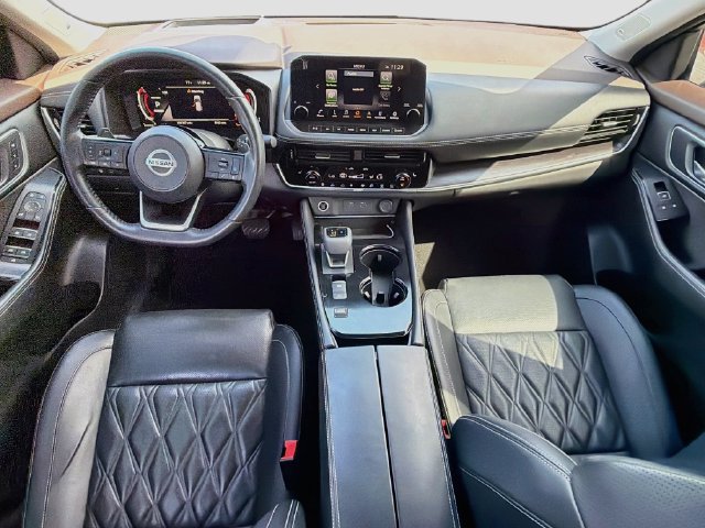 Used 2021 Nissan Rogue Platinum FWD image 16