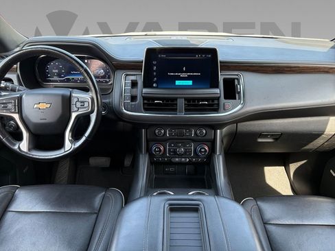 Used 2023 Chevrolet Suburban Premier RWD image 2