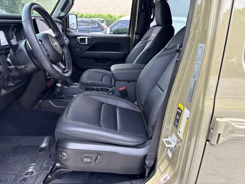 Used 2025 Jeep Wrangler Unlimited Rubicon 392 AWD/4WD image 11