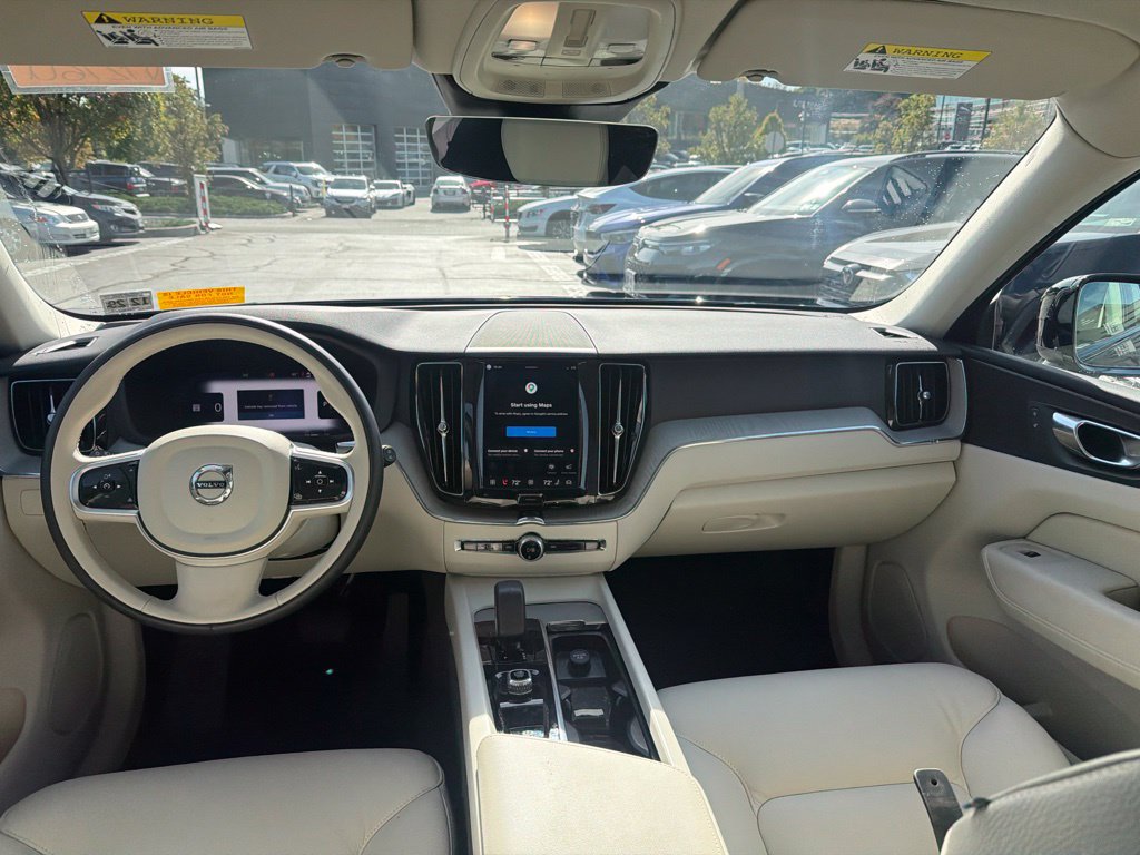 Certified 2025 Volvo XC60 T8 Plus w/ Climate Package AWD/4WD image 10
