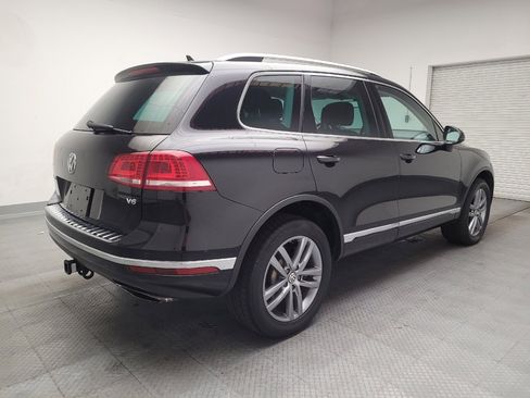 Used 2015 Volkswagen Touareg Lux AWD/4WD image 9
