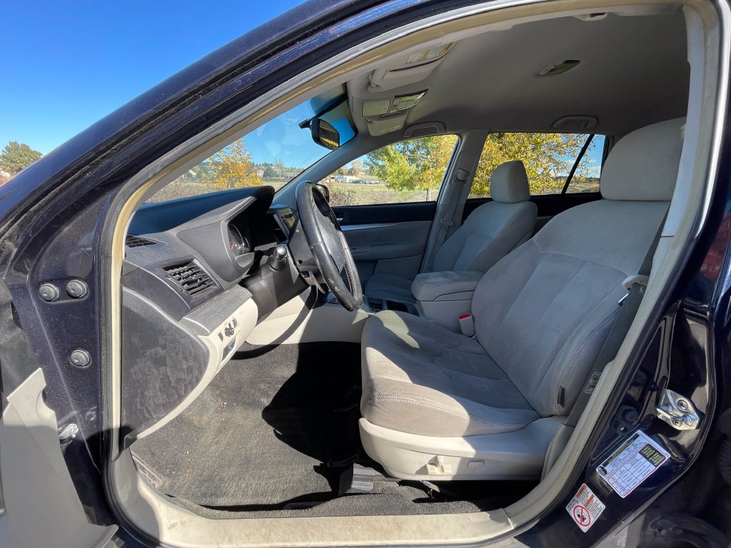 Used 2013 Subaru Outback 2.5i Premium w/ Popular Pkg 1B AWD/4WD image 3