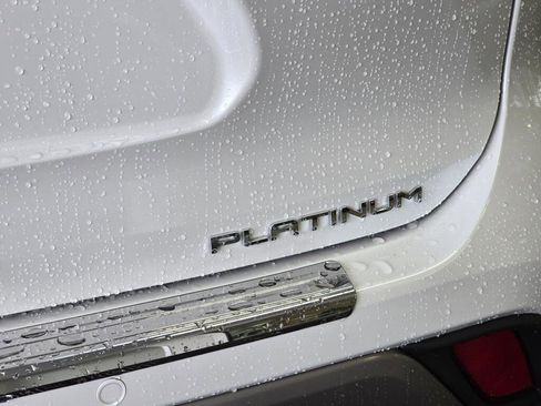 New 2026 Toyota Highlander Platinum image 14