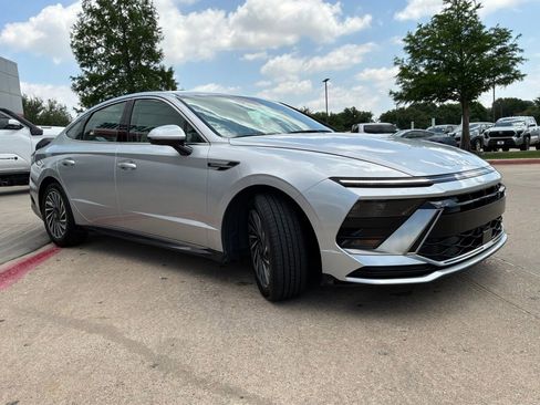 Used 2025 Hyundai Sonata SEL FWD image 4