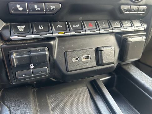 Used 2021 GMC Sierra 3500 Denali w/ Denali Ultimate Package AWD/4WD image 22