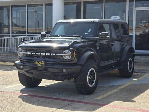 Used 2024 Ford Bronco Outer Banks w/ Sasquatch Package AWD/4WD image 2