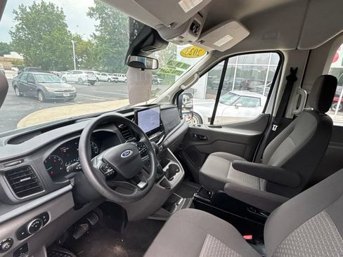 Used 2023 Ford Transit 350 XLT RWD image 11