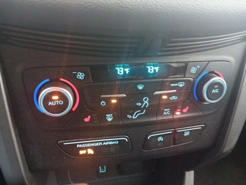 Used 2018 Ford Escape SE image 20