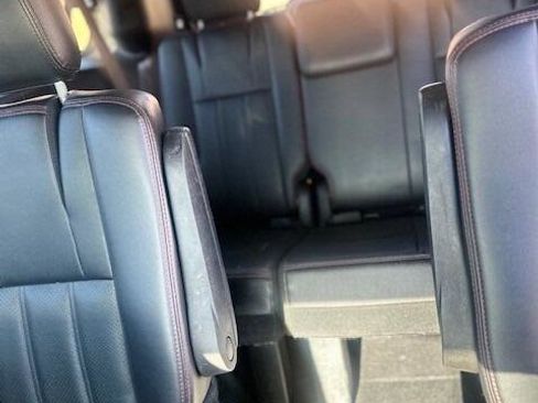 Used 2015 Dodge Grand Caravan R/T image 11