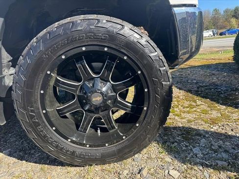 Used 2019 Toyota Tundra SR5 image 2