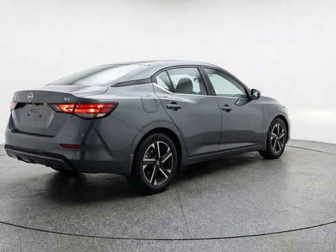 Used 2025 Nissan Sentra SV image 7