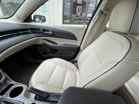 Used 2014 Chevrolet Malibu LT image 28