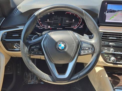 Used 2021 BMW 530i w/ Convenience Package RWD image 19